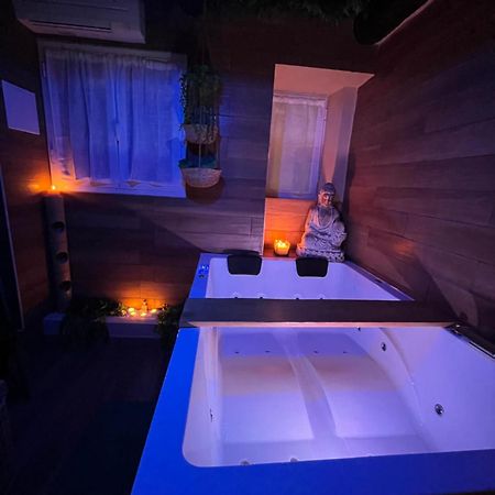 Ferienwohnung Le Balneo Jacuzzi Vieil Antibes Safranier Exterior foto